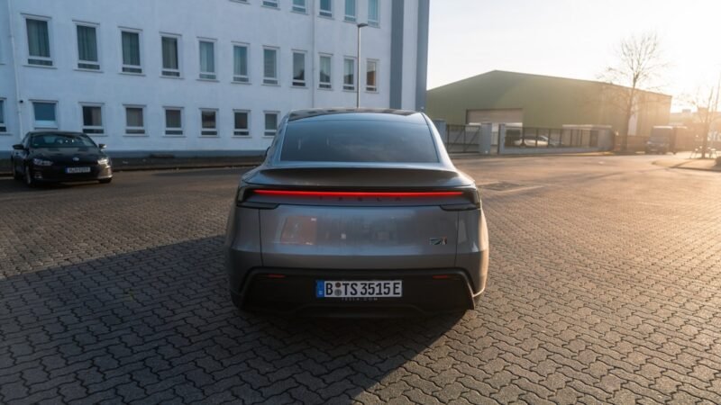 Ανάκληση 14.575 Tesla Model Y λόγω ελλείπουσας ετικέτας