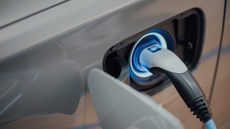 Plugsurfing: Συνδρομές φόρτισης σε πολλούς CPOs
