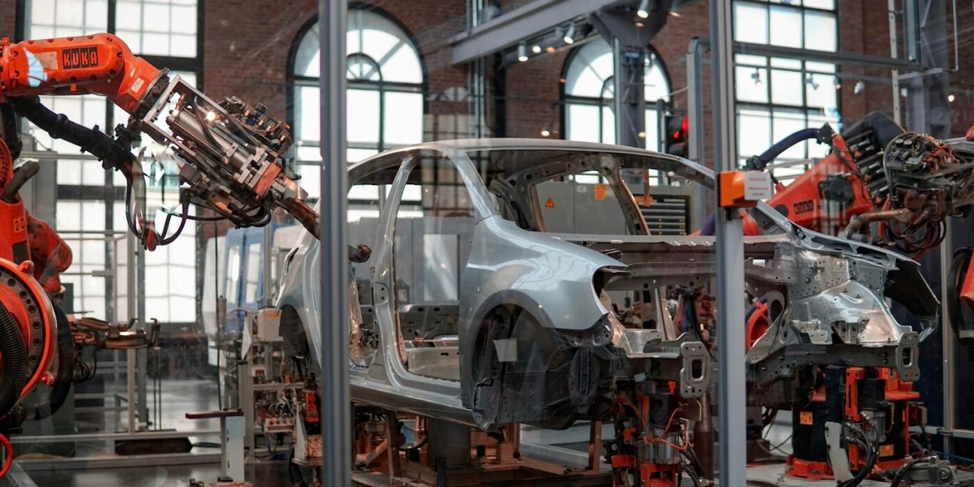 Musk: Σε προχωρημένη φάση το Tesla των 25.000 ευρώ