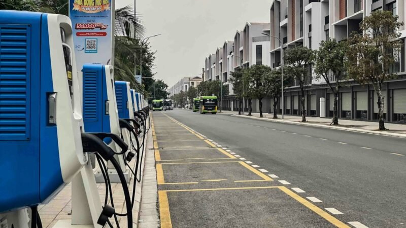 Στα 9.690 τα δημόσια σημεία φόρτισης στην Ελλάδα – τα επίσημα στοιχεία